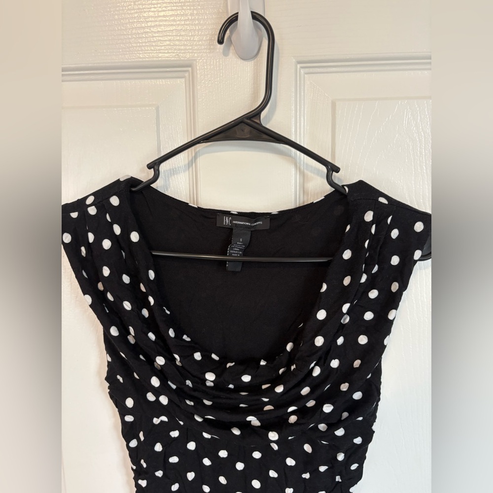 Dress - Picture 2 of 4